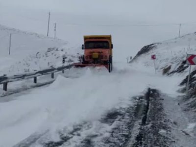 انجام بیش از ۸۰۰۰ کیلومتر باند برفروبی در محورهای قروه
کردستان