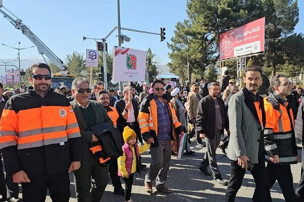 ببینید| حضور همکاران راهداری و حمل و نقل جاده‌ای استان
خراسان جنوبی در راهپیمایی با شکوه روز ۲۲ بهمن