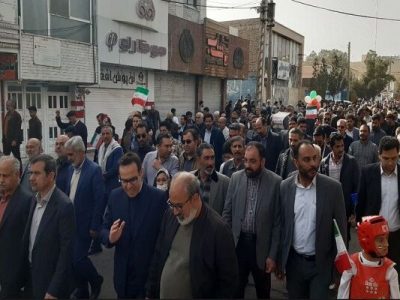 حضور پرشور مدیر کل و کارکنان اداره کل راه و شهرسازی سیستان و
بلوچستان در راهپیمایی ۲۲ بهمن