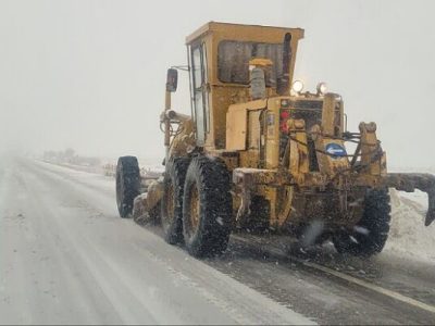 ویدئو| تلاش بی‌وقفه راهداران استان خراسان جنوبی در برف‌روبی
و امدادرسانی به خودرو گرفتار در محورهای استان