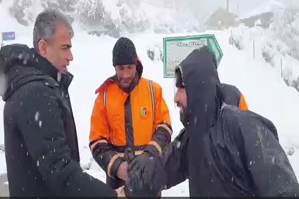 ویدئو| دیدار صمیمی مدیرکل راهداری و حمل و نقل جاده ای استان
مازندران با راهداران غرب این استان (شهرستان های رامسر، تنکابن و
عباس آباد)