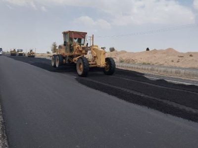 عملیات اجرایی لکه گیری و روکش آسفالت محور انار به رفسنجان در
استان کرمان به زودی آغاز می‌شود