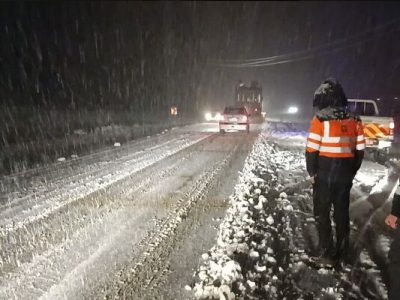 ویدیو| تلاش راهداران لرستان برای برف‌روبی محورهای مواصلاتی
شهرستان الیگودرز