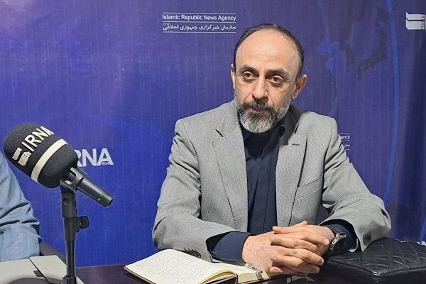 ارائه مجوز احداث بیش از ۸۲۰ واحد تولیدی، خدماتی در همدان طی
سال گذشته