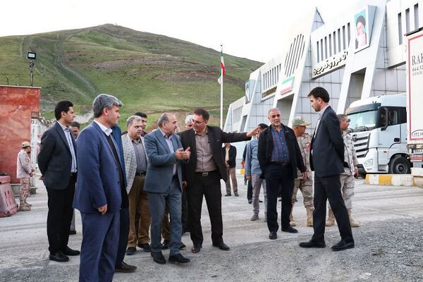 ببینید| بازدید مدیر کل امور مرزی و مرزنشینان وزارت کشور و
هیأت همراه از پایانه مرزی تمرچین