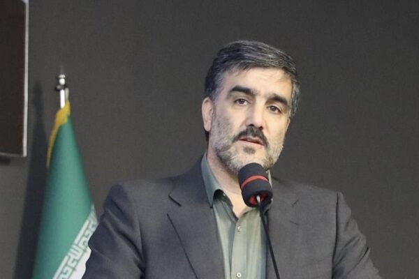 فعالیت‌های بارگیری، تخلیه و اعلان بار در بندر شهید رجایی به
شکل عادی در حال انجام است