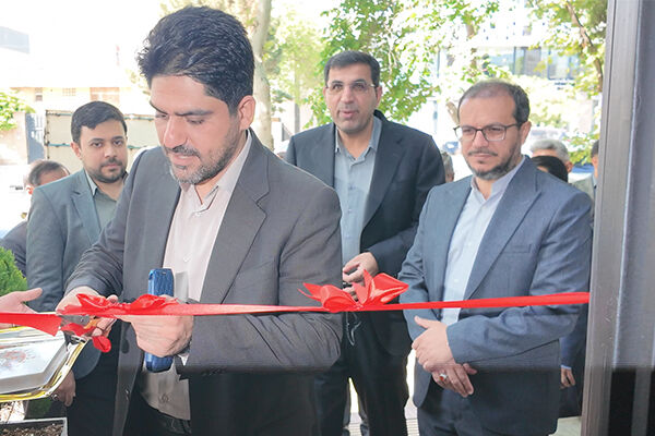 مرکز رشد و نوآوری های مدیریت و منابع انسانی اداره کل راه
وشهرسازی فارس افتتاح شد