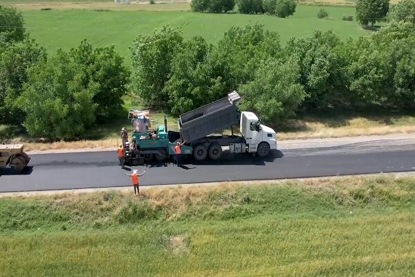 آغاز بهسازی و روکش آسفالت دو محور ارتباطی همدان با اعتبار
۳۰۰ میلیارد ریال