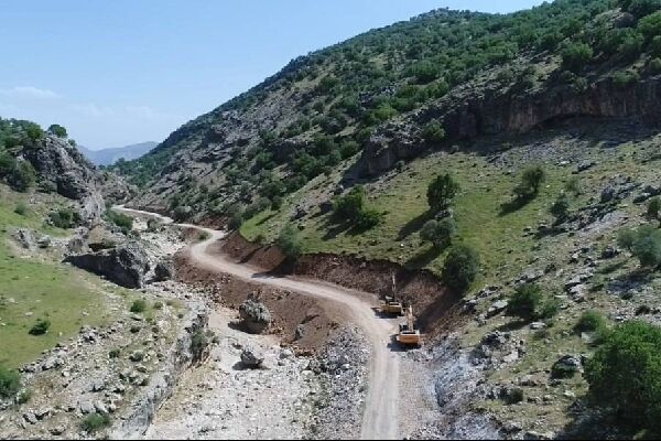 آغاز عملیات اجرایی پروژه تعریض ، بهسازی محور گردشگری گریت
-سرکانه شهرستان خرم آباد