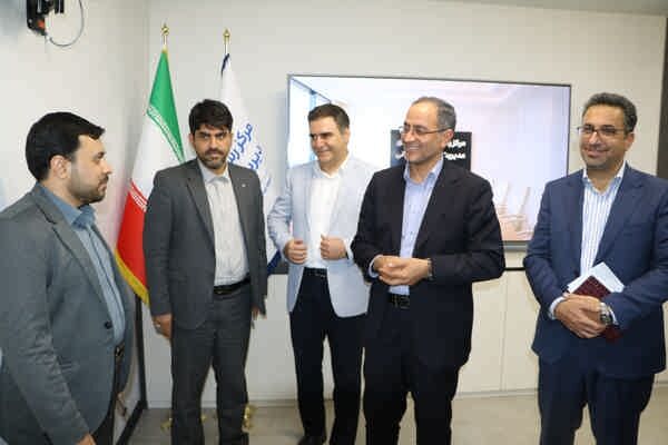 بازدید معاون توسعه مدیریت وزیر راه از مرکز رشد و نوآوری
اداره‌کل راه و شهرسازی فارس