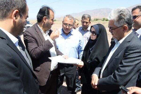 بازدید معاون وزیر راه و شهرسازی از اراضی پیشنهادی طرح نهضت
ملی مسکن در نیشابور