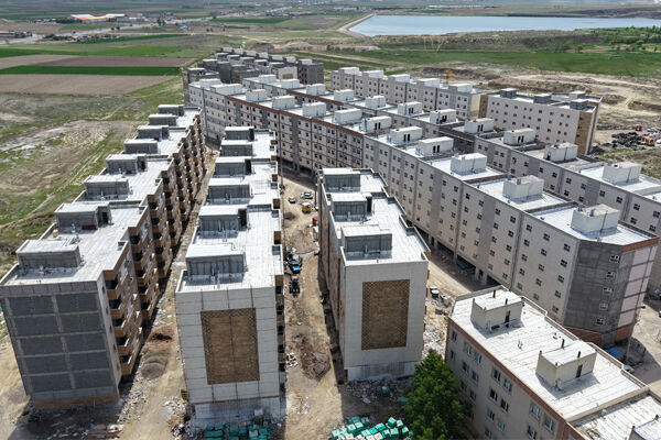 ببینید| آخرین وضعیت احداث ۹۸۴ واحد مسکونی طرح نهضت ملی مسکن
در شهرک اندیشه ۴ اردبیل