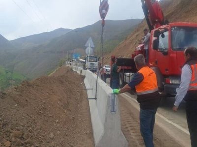 ببینید| آغاز عملیات نصب حفاظ بتی (نیوجرسی)در محور کرج-کندوان
-حوزه استان البرز