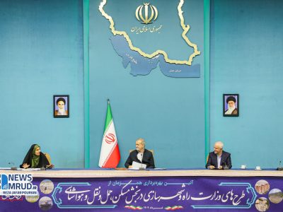 ببینید | آیین بهره برداری همزمان از طرح های وزارت راه و
شهرسازی در بخش‌های مسکن، حمل و نقل و هواشناسی