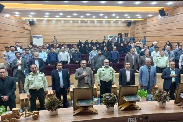 ببینید| آیین گرامیداشت سالروز آزادسازی خرمشهر در اداره کل
راه و شهرسازی استان سیستان و بلوچستان