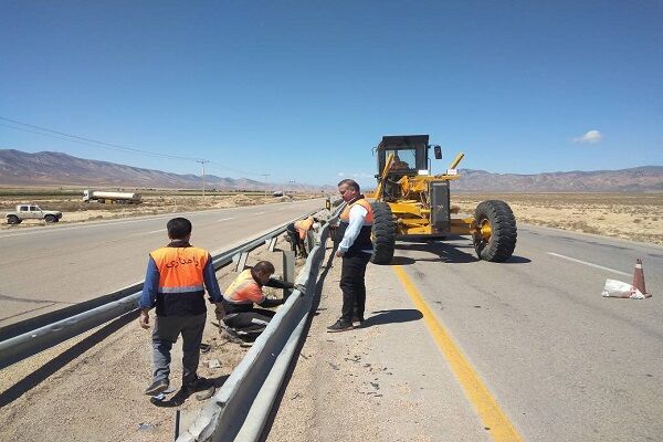 ببینید| تعمیر و نصب گاردریل در محورهای خراسان شمالی توسط
راهداران استان