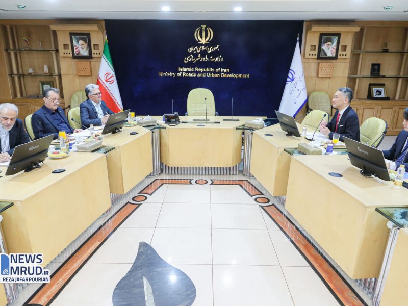 ببینید | دیدار سفیر ژاپن در تهران با معاون شهرسازی و معماری
و مدیرعامل سازمان بنادر و دریانوردی