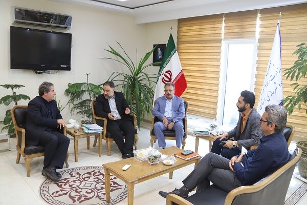 ببینید | دیدار مدیرکل راه و شهرسازی استان البرز با شهردار
کمالشهر