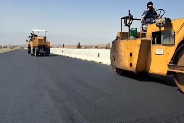 ببینید|اجرای عملیات روکش آسفالت در محور بیرجند_قاین به همت
راهداران خراسان جنوبی