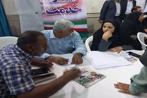 برپایی میز خدمت و پاسخگویی به مراجعان در مصلی نماز جمعه
خرمشهر