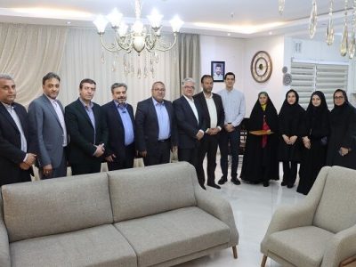 دیدار وزیر راه و شهرسازی با خانواده شهید قاسمی در خراسان
رضوی