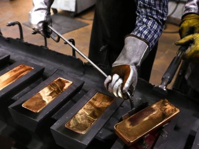 طلای جهانی در سراشیبی؛ بزرگ‌ترین کاهش هفتگی در ۶ ماه گذشته ثبت شد