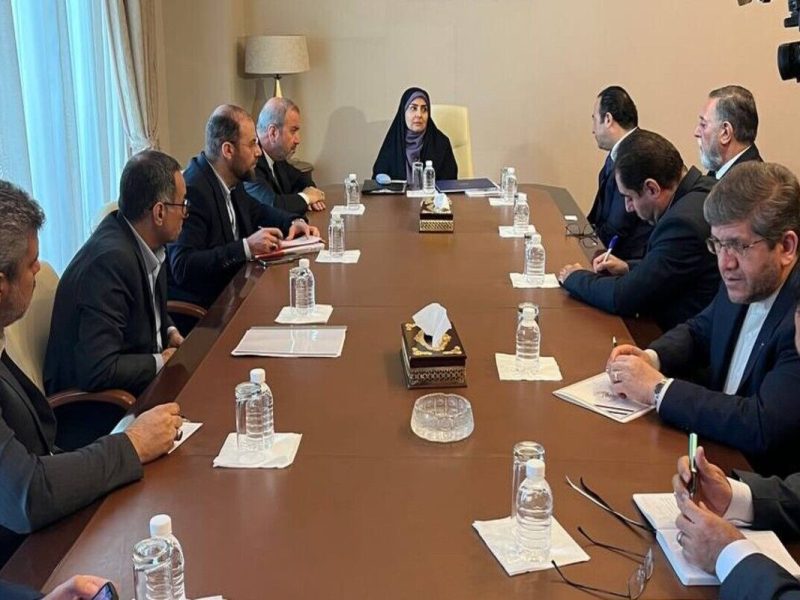 مذاکرات وزیر راه و شهرسازی با سرمایه‌گذاران و پیمانکاران
بخش‌خصوصی در کشور عراق