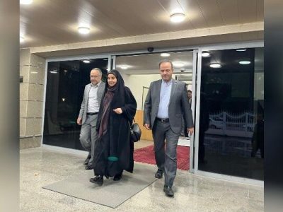 وزیر راه و شهرسازی در همراهی با رییس‌جمهور وارد کرمانشاه
شد