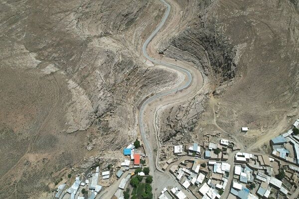 ویدئو |تعریض و شانه سازی محور گردشگری روستای قلعه جوق در
همدان
