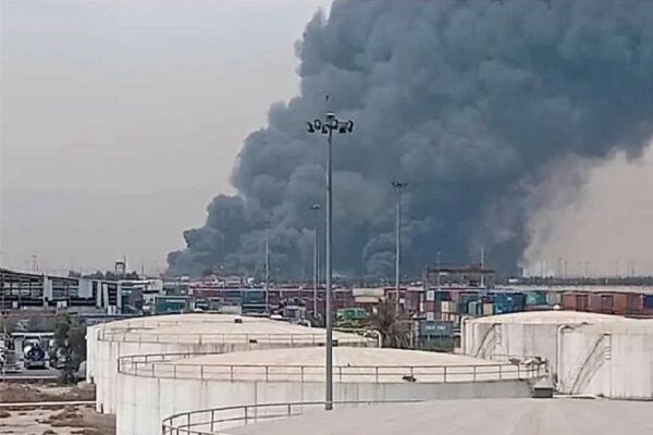 ویدئو | یادبود جانباختگان جامعه حمل و نقل در حادثه تلخ
بندرعباس به سبک رانندگان شهر توره در استان مرکزی