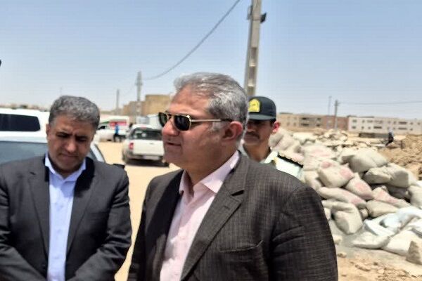 پلاک به پلاک مشکل مالکیت شهروندان خوزستانی را حل
می‌کنیم