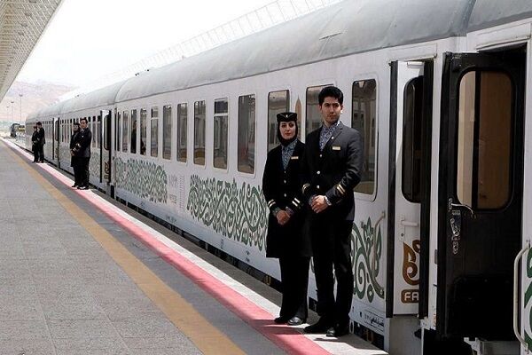 پیش فروش بلیت‌ قطارهای مسافری خردادماه دوشنبه آغاز
می‌شود