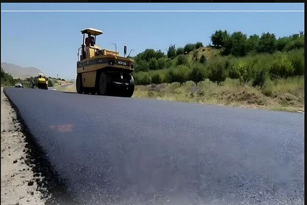 آغاز پروژه ۶۰ کیلومتری بهسازی و آسفالت برای بهبود زندگی ۵۳۱
خانوار روستایی شهرستان‌تکاب