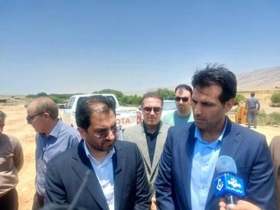 بازدید معاون راه و شهرسازی از پروژه در حال احداث کنارگذر شهر
ایوان