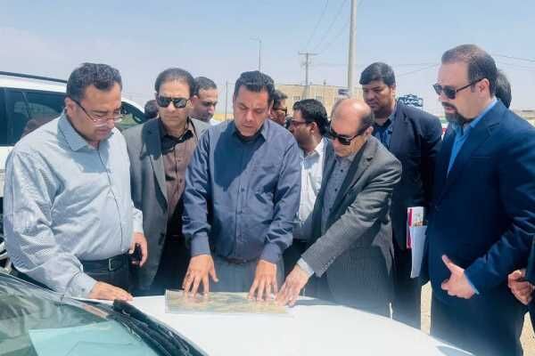 بازدید معاون مسکن و ساختمان وزیر راه و شهرسازی از سایت های
نهضت ملی مسکن شهرستان طبس در خراسان جنوبی