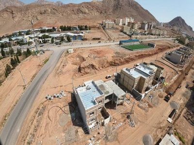 ببینید | ساخت واحدهای خودساز در سایت ۸ هکتاری مهدیشهر استان
سمنان