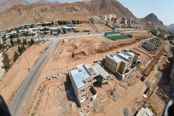ببینید | ساخت واحدهای خودساز در سایت ۸ هکتاری مهدیشهر استان
سمنان