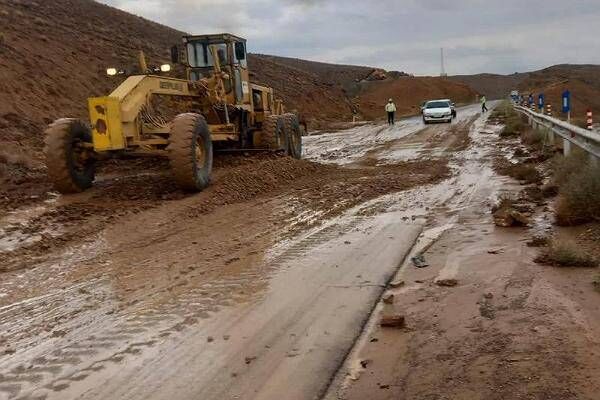 ببینید| عملیات ترمیم آب‌بردگی‌ها و خسارات سیل در محورهای
خراسان جنوبی
