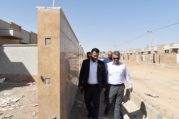 ببینید| نظارت مدیرکل راه و شهرسازی استان سمنان بر روند ساخت
خانه های جایگزین مسکن مهر ناایمن سمنان