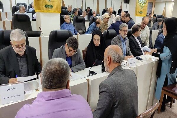 حضور رئیس نمایندگی راه و شهرسازی شهرستان مشهد در برنامه
«دوشنبه‌های ملاقات مردمی» فرمانداری مشهد
