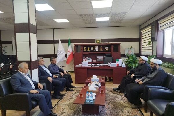 دیدار رئیس مرکز خدمات حوزه علمیه سیستان و بلوچستان با مدیرکل
راه و شهرسازی استان با محوریت تامین مسکن طلاب و روحانیون
