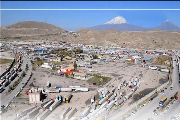 رشد ۱۰۰ درصدی ترانزیت از مرز بازرگان؛ دروازه طلایی تجارت
زمینی و فرصت‌ساز سرمایه‌گذاری