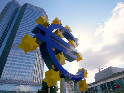 لحظه طلایی یورو: اروپا به دنبال تقویت نقش جهانی ارز مشترک