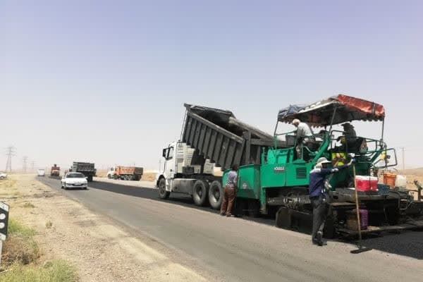 ویدئو | مستندی از اجرای روکش آسفالت محور روستایی رازقان به
دوزج در شهرستان زرندیه