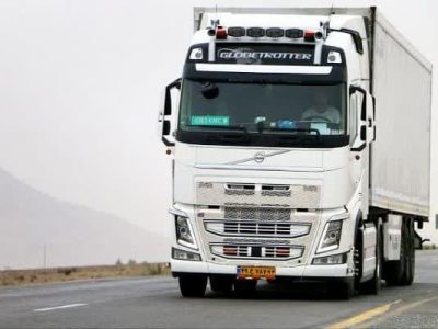 ویدئو| مستندی از تردد روان و پررنگ رانندگان و کامیون داران
استان مرکزی در محورهای مواصلاتی استان برای جابه‌جایی کالا