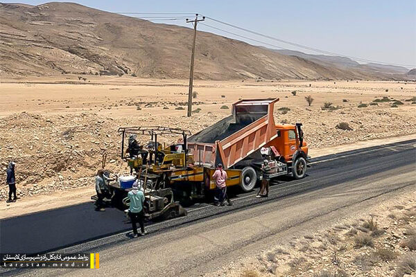 آغاز عملیات آسفالت در فاز دوم مسیر ارتباطی روستای دنگز با
مشارکت خیرین