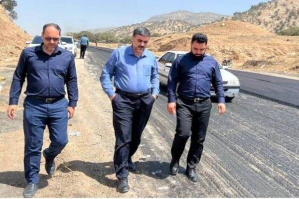 بازدید رئیس سازمان راهداری از پروژه بهسازی و آسفالت محور
ایذه_ دزپارت در خوزستان 