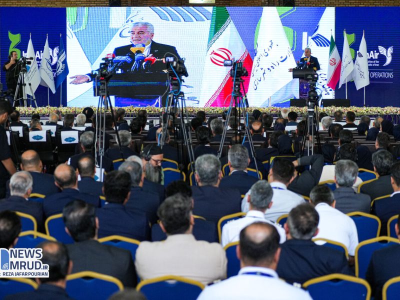 ببینید| آئین تجلیل از خدمتگزاران ضیوف الرحمان در عملیات حج
۱۴۰۴