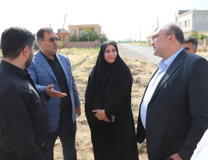ببینید| بازدید مدیر کل راهداری و حمل و نقل جاده ای آذربایجان
غربی از محل احداث راهدارخانه باروق
