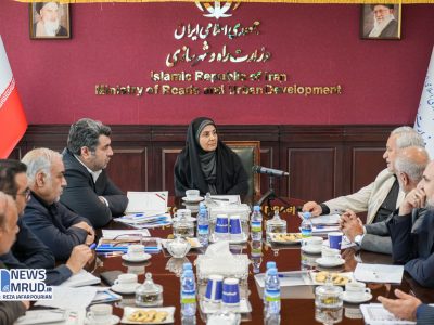 ببینید| جلسه پروژه راه آهن چابهار _ زاهدان با حضور وزیر راه
و شهرسازی